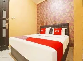 OYO 90492 Papi Inn Guesthouse, hotell i Palangka Raya
