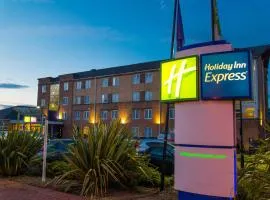 Holiday Inn Express Cardiff Bay by IHG
