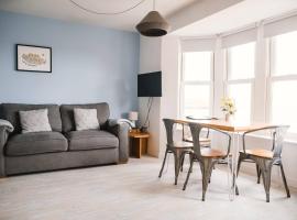 Hình ảnh khách sạn: Barry Island Beachfront Apartment - Stunning Bay Views and Private Parking