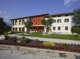 Foto di Hotel: Le Favole Agriturismo