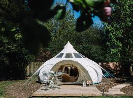 Hotel kuvat: Appleblossom Yurt