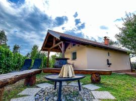 Hotel Foto: Holiday House Tomajna