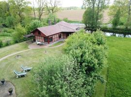 A picture of the hotel: Chalet am See