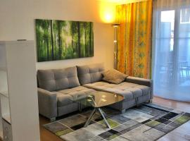 Zdjęcie hotelu: Gemuetliche 2 Zimmer Wohnung mit Gartensitzplatz