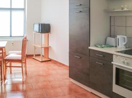 Hotel Foto: 2 Bedroom Awesome Apartment In Krakow Am See