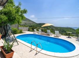 호텔 사진: Beautiful Home In Slano With Outdoor Swimming Pool