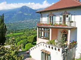 A picture of the hotel: Lindenhof Residence Meran