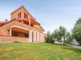 Foto di Hotel: Awesome Home In Civitanova Marche With Kitchen