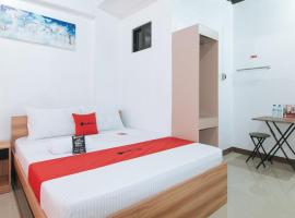 RedDoorz Near Iloilo International Airport, хотел в Илойло Сити