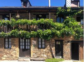 Foto di Hotel: Casa rural **** El Barreiro. Ideal para familias.