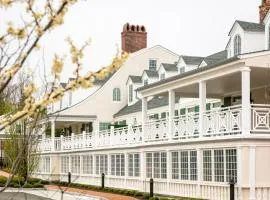 Canoe Place Inn & Cottages