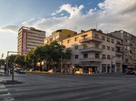 Hotel fotoğraf: Apartments with WiFi Split - 11255