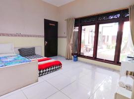 מלון צילום: Homey Guesthouse near Sby Zoo Syariah