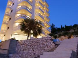 Sarandë में, होटल Sky Way SKK Luxury Apartments