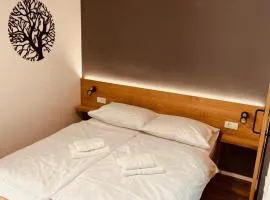 PJagodic Hotel Cerklje - 5min to Airport - Free Parking