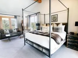 Luxury King Room with Mountain View Hotel Room