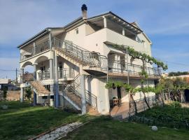 Ξενοδοχείο φωτογραφία: Apartments with a parking space Pakostane, Biograd - 14054