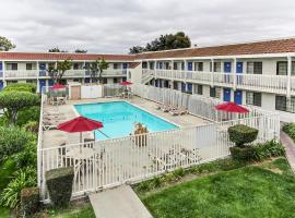 Motel 6-Salinas, CA - North Monterey Area, hotel in Salinas