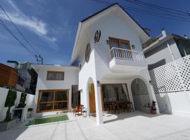 होटल की एक तस्वीर: RIM HuaHin Villa By RoomQuest