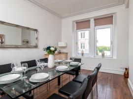 Photo de l’hôtel: Spacious 5-Bedroom Townhouse in the West-End