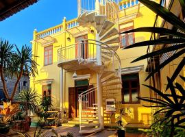 Sittisang Heritage House 1920, hotel v destinaci Kanchanaburi