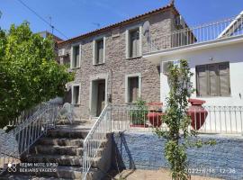 Hotel Photo: Traditional village house