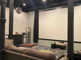 Фотография гостиницы: 160inch Home Movie Theater- Great for movie night!