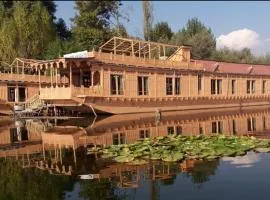 Palace Heights Houseboats