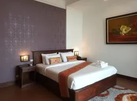 Seasons Riverside Hotel