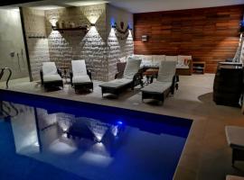 Polly Apartments with swimming pool, hôtel à Babino Polje