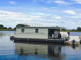 A picture of the hotel: Nice Ship-boat In Havelsee Ot Ktzkow With 2 Bedrooms