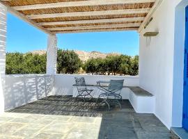 Gambaran Hotel: A Cycladic-architecture Beach House in Koumbara