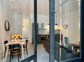 Hotel Photo: Trendy 2 Bedroom Serviced Apartment