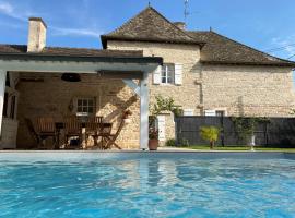 A picture of the hotel: Le pigeonnier de Saint-Loup Bed and Breakfast