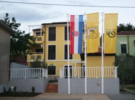 Hotel Photo: Apartments by the sea Punat, Krk - 13538