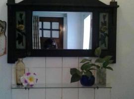 Foto di Hotel: Room in BB - villas in batu indonesia homestay