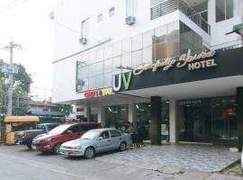 A picture of the hotel: UrbanView at Lacson Street Bacolod City by RedDoorz