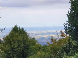 Fotos de Hotel: villetta indipendente con panorama da mozzafiato