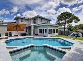 Hotel Photo: 5 BR Mansion with Pool and non-heated Jacuzzi Games in Boynton Beach