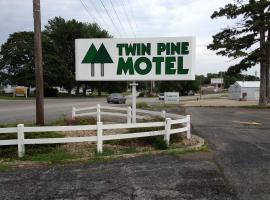 Hotel Photo: Twin Pine Motel