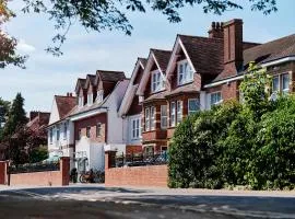 Linton Lodge a BW Signature Collection Hotel