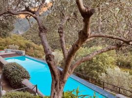 Spacious 2 bedroom condo, hotel en Colletta