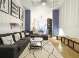 Fotos de Hotel: Magnificent 2 bedroom duplex + terrace Ixelles