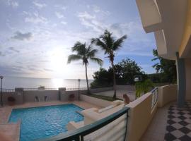 Hotel fotografie: Beachfront Apartment In Joyuda With Pool And Basketball Court