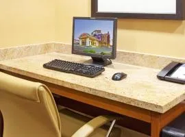 Holiday Inn Express & Suites Salinas by IHG