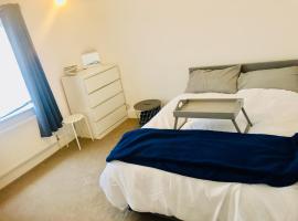 Hotel kuvat: Charming Town centre 3 double beds home free parking