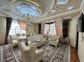 होटल की एक तस्वीर: Samarkand luxury apartment #2