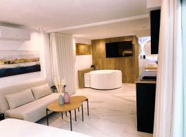 Apartamentos Turísticos Córdoba Boutique Con jacuzzi, hotel en Córdoba