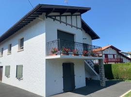 A picture of the hotel: A louer appartement dans une maison