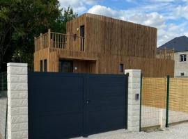 Hotel fotoğraf: Duplex atypique en bois entre ville et verdures